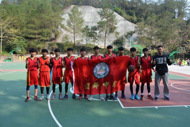 优化学校教师队伍和学生日常行为养成教育,提升学校品味,根据莲都镇