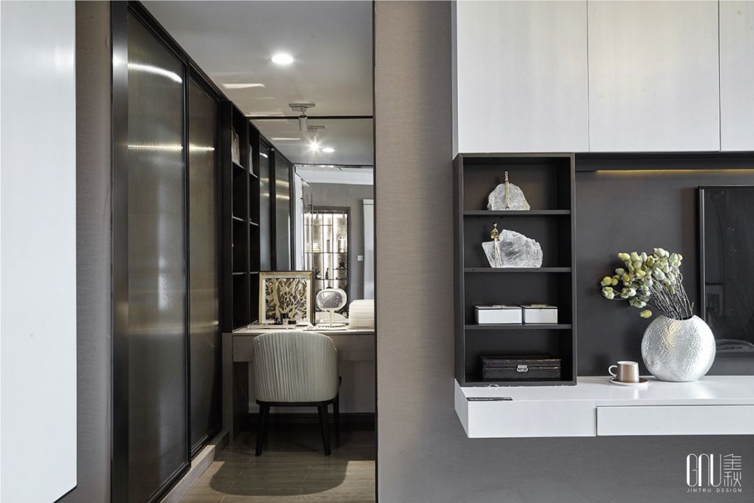 新作 |  GNU金秋设计：现代都市美学与生活意境的居所