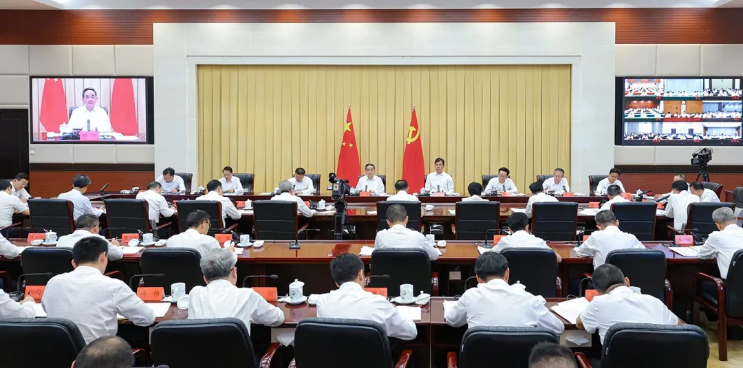 全省集中整治群众身边不正之风和腐败问题工作推进会召开 徐麟主持并讲话