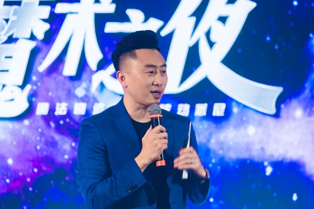 %name “五心”品质，Show色可餐：悉尼唐宴剧场首秀Omipay魔术之夜完美落幕！