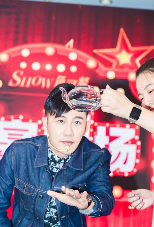 %name “五心”品质，Show色可餐：悉尼唐宴剧场首秀Omipay魔术之夜完美落幕！