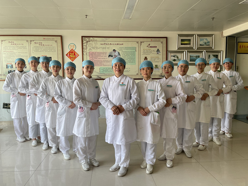 骨二科护理团队合照