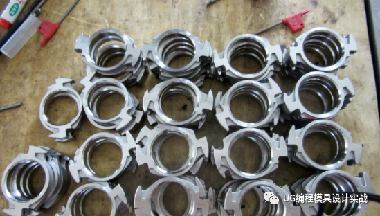 某公司采购一批零件，3个工厂报价，结果公司垮了......的图2