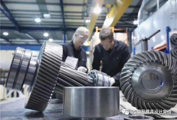 如何一句话证明你是干机械加工的？网友神回复！的图3