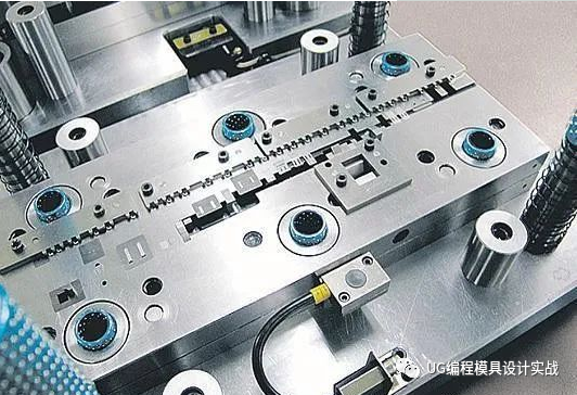 模具厂一个5年老员工：要求加薪500元遭拒，老板转头月薪1万招新人！的图2