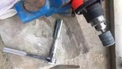 老電工接線頭5秒一個，美觀又牢固的圖3