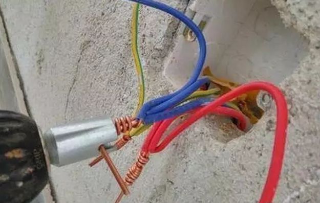 老電工接線頭5秒一個，美觀又牢固的圖4