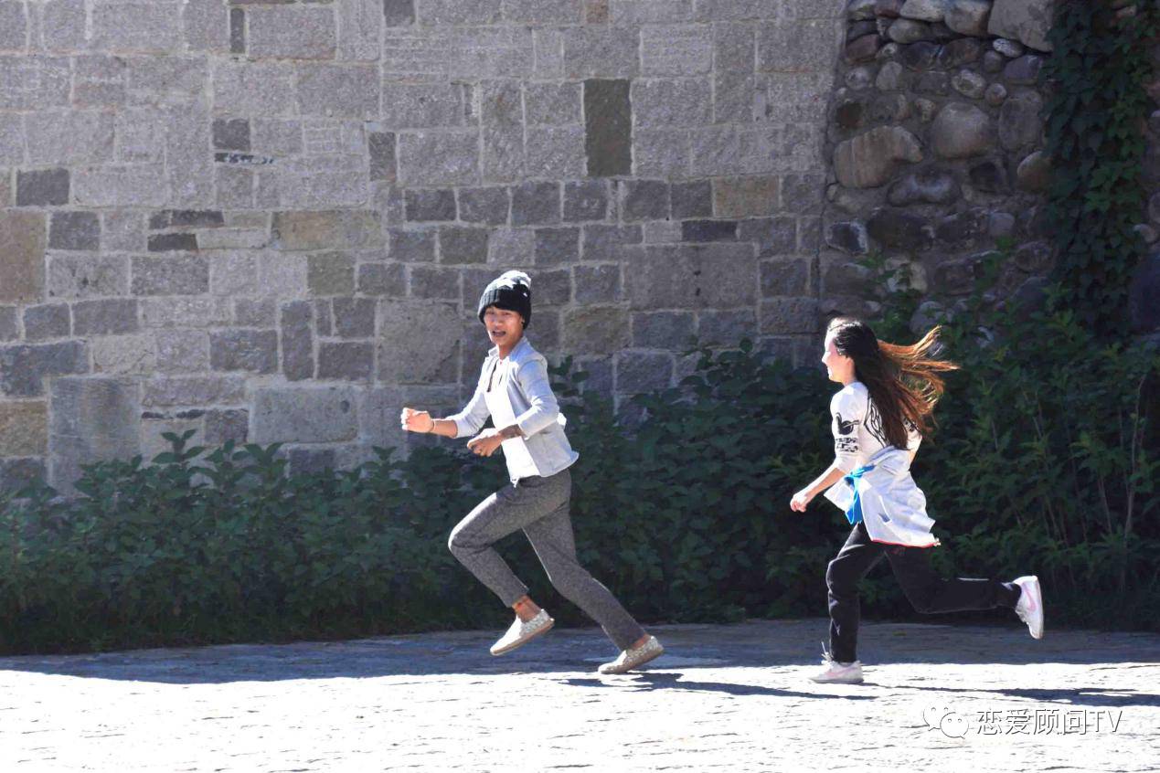 恋爱技巧：六个套路提升魅力，女神主动请你回家做客