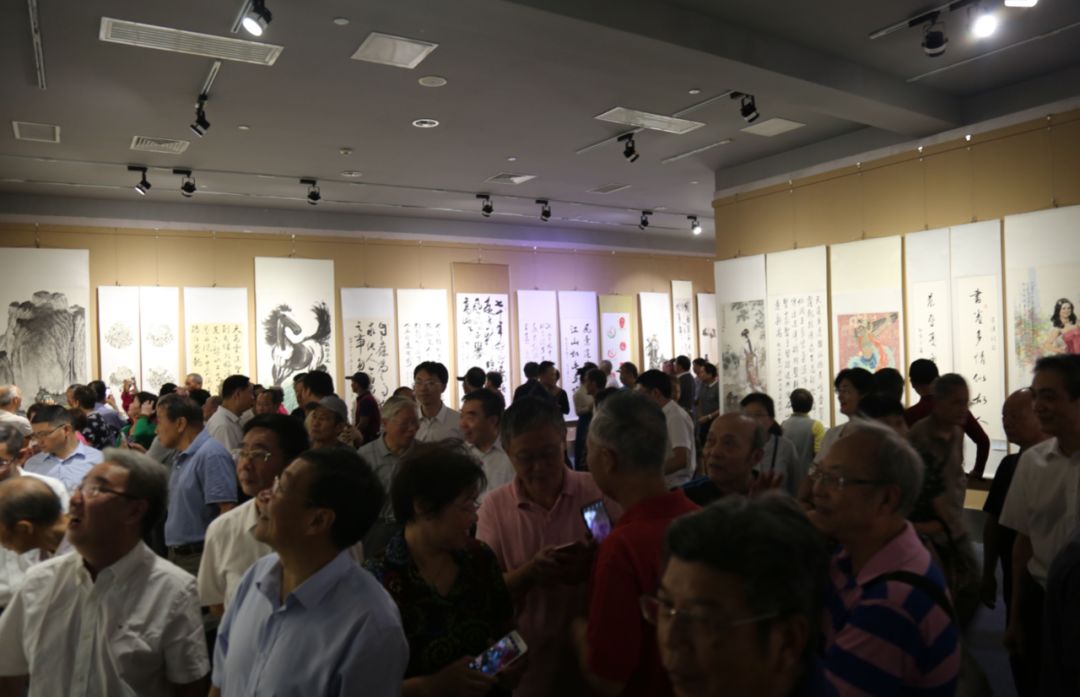 “庆祝中华人民共和国成立70周年江西省老年书画作品展”隆重开幕 新闻报道六则 “庆祝中华人民共和国成立70周年江西省老年书画作品展”隆重开幕 新闻报道六则