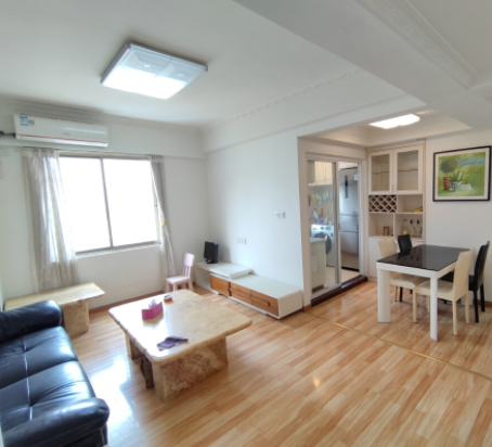 天河北总价550两房| 金鼎大厦，90平两房，过五年*、无占学位、无贷款