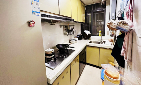 天河北总价500两房| 煤气公司宿舍，66平两房，过五年*、无占学位、无贷款