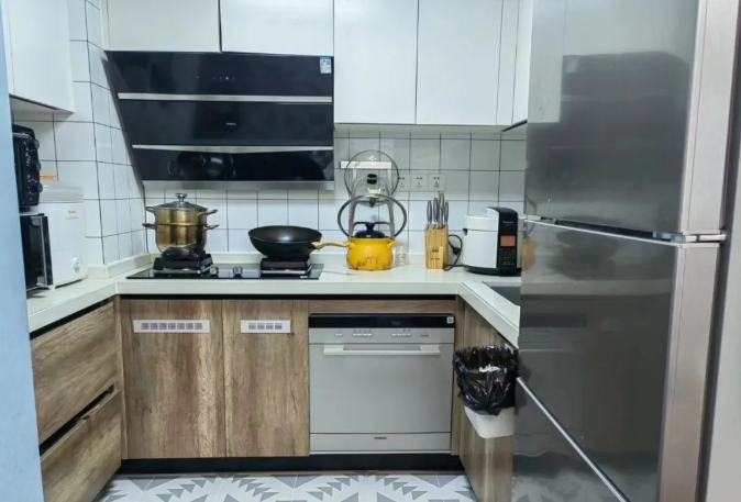 天河北总价668万 | 中怡城市花园，69平，满五*、学位不占用、看房方便！