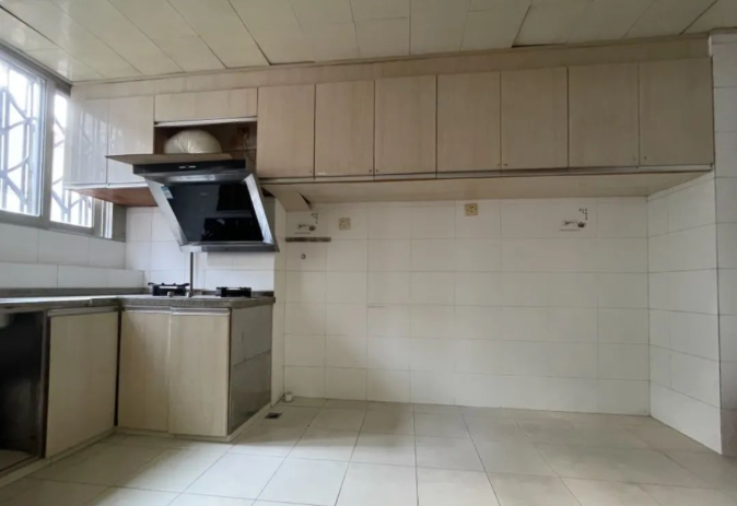 天河北总价880万 | 名雅苑，134平，过五年*、产权清晰、无贷款！