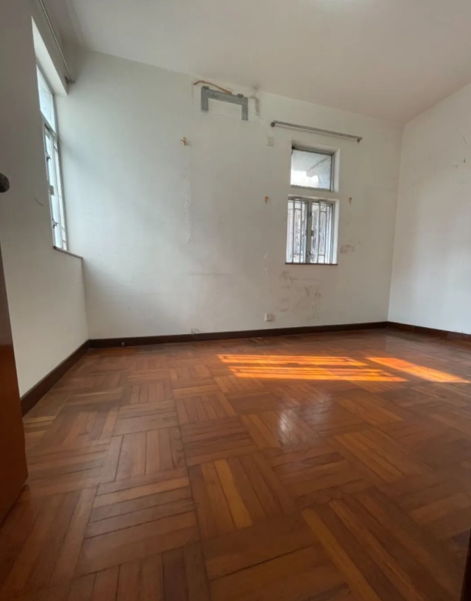 天河北总价880万 | 名雅苑，134平，过五年*、产权清晰、无贷款！