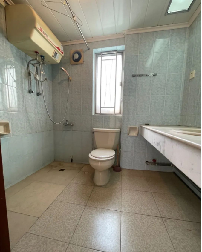 天河北总价880万 | 名雅苑，134平，过五年*、产权清晰、无贷款！