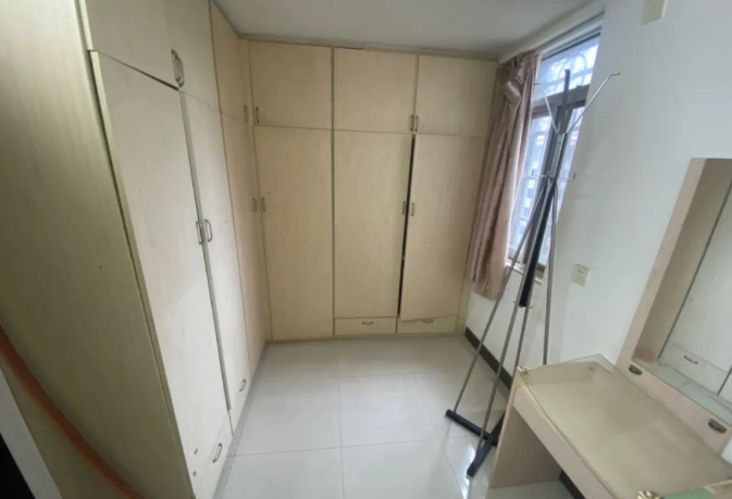 天河北总价630万 |  德荣小区，97平，学位不占用、产权清晰、诚心出售！