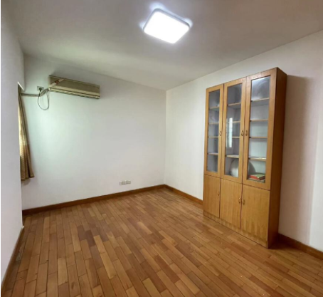 天河北总价550两房| 瑞华大厦，96平两房，产权清晰、无抵押、诚心出售