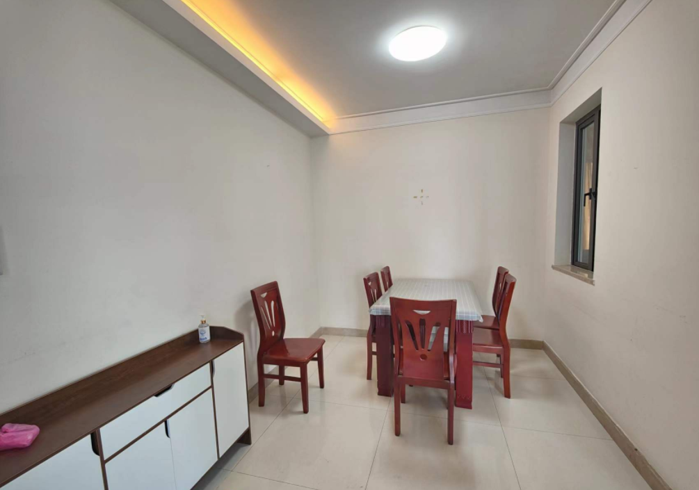 天河北总价1200万三房 |  保利中宇广场，97平三房，东南向、急售！