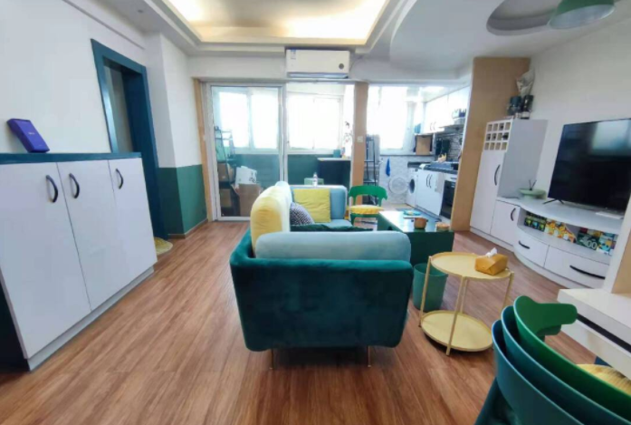 天河北总价350万| 瑞华大厦，61平，厅出阳台、装修保养好