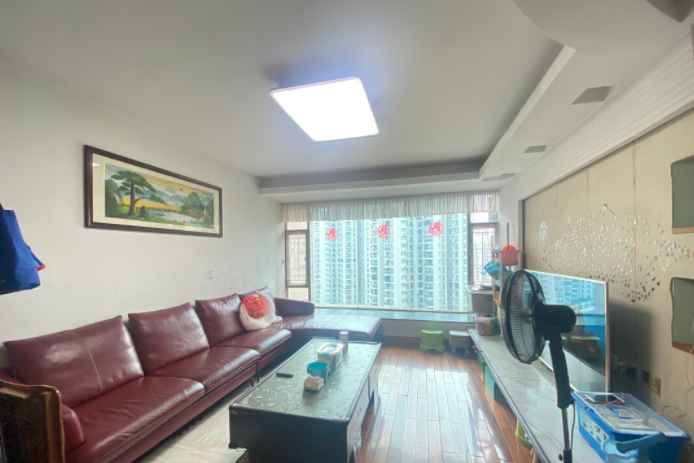 天河北总价1250四房 | 帝景苑，138平四房，产权清晰、诚心出售