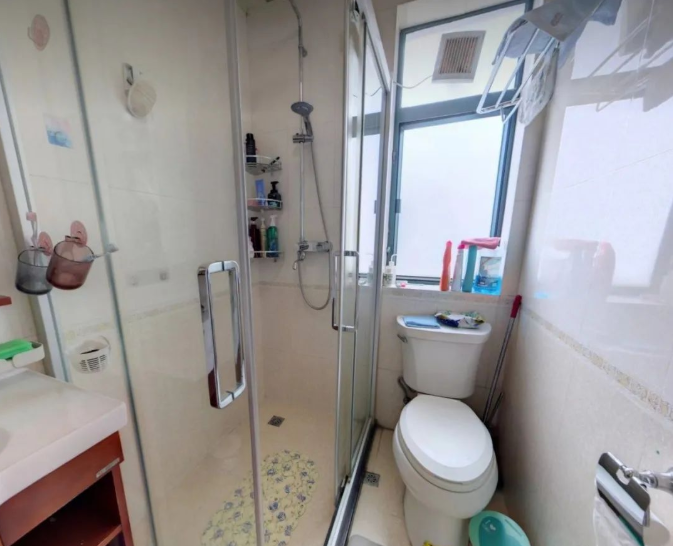 天河北总价630万 | 金碧翡翠华庭，88平三房，南向、*户型、诚心出售！