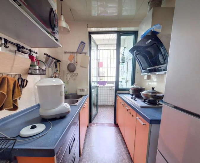 天河北总价630万 | 金碧翡翠华庭，88平三房，南向、*户型、诚心出售！