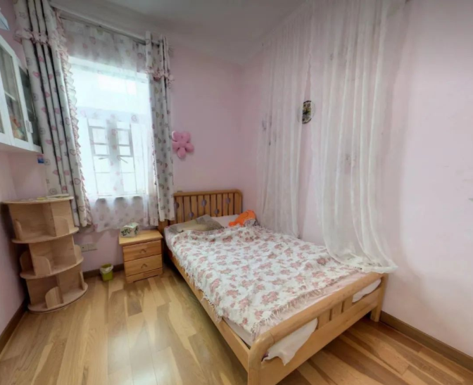 天河北总价630万 | 金碧翡翠华庭，88平三房，南向、*户型、诚心出售！