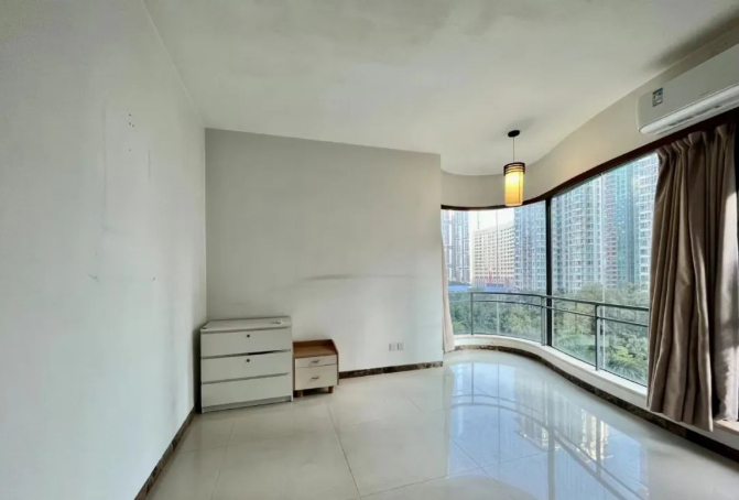 天河北总价1430万 | 芳草园，126平，东南向大三房、无抵押、诚心出售！