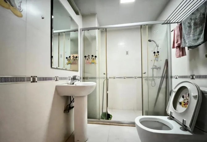 天河北总价1430万 | 芳草园，126平，东南向大三房、无抵押、诚心出售！