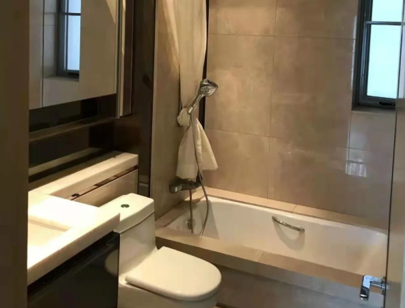 天河北总价2100万 | 峻林，139平，户型方正、采光通风良好、居住适宜！