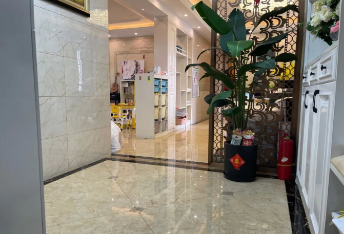 天河北总价2298万 | 伊顿18，203平，厅出阳台、南北对流、通风采光非常好！