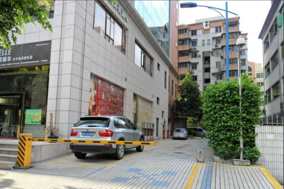 天河北二手房出售，南骏大厦，117平，总价820万!