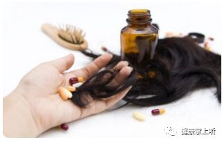 【健康夜听】头发的疾病，源自哪儿？