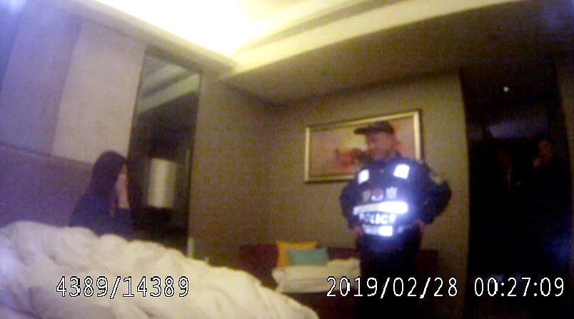 “临死前，想找个人说一下”，女生发微博要自杀，网友发来这些…