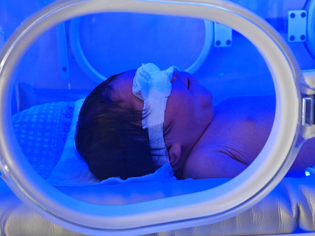 为什么要用光疗纸尿裤【暖心服务】守护新生，从“光”开始——新生儿日间光疗，为宝宝健康成长保驾护航_https://www.jmylbn.com_新闻资讯_第4张