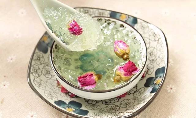 一人吃两人补，燕窝让宝宝赢在起跑线上