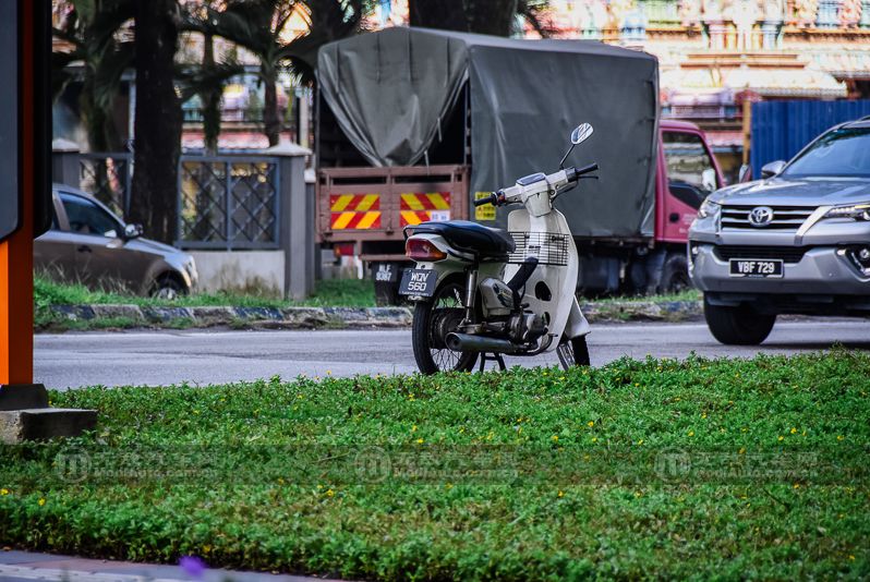 第一反響剎車，第二閃避，但這該去世的操控卻把人命滑向絕壁 汽車 第2張