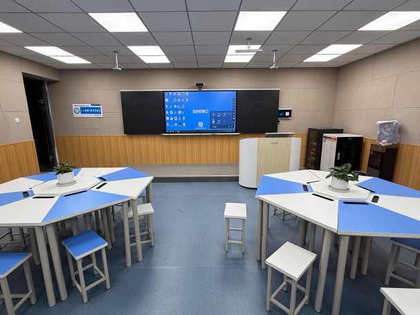 郑州航空港区科技一街小学携手希沃共建人工智能教育示范校，探索“AI+教育”新范式