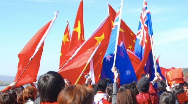 原创 | 为什么中国人喜欢移民澳大利亚，却在中国赚钱?