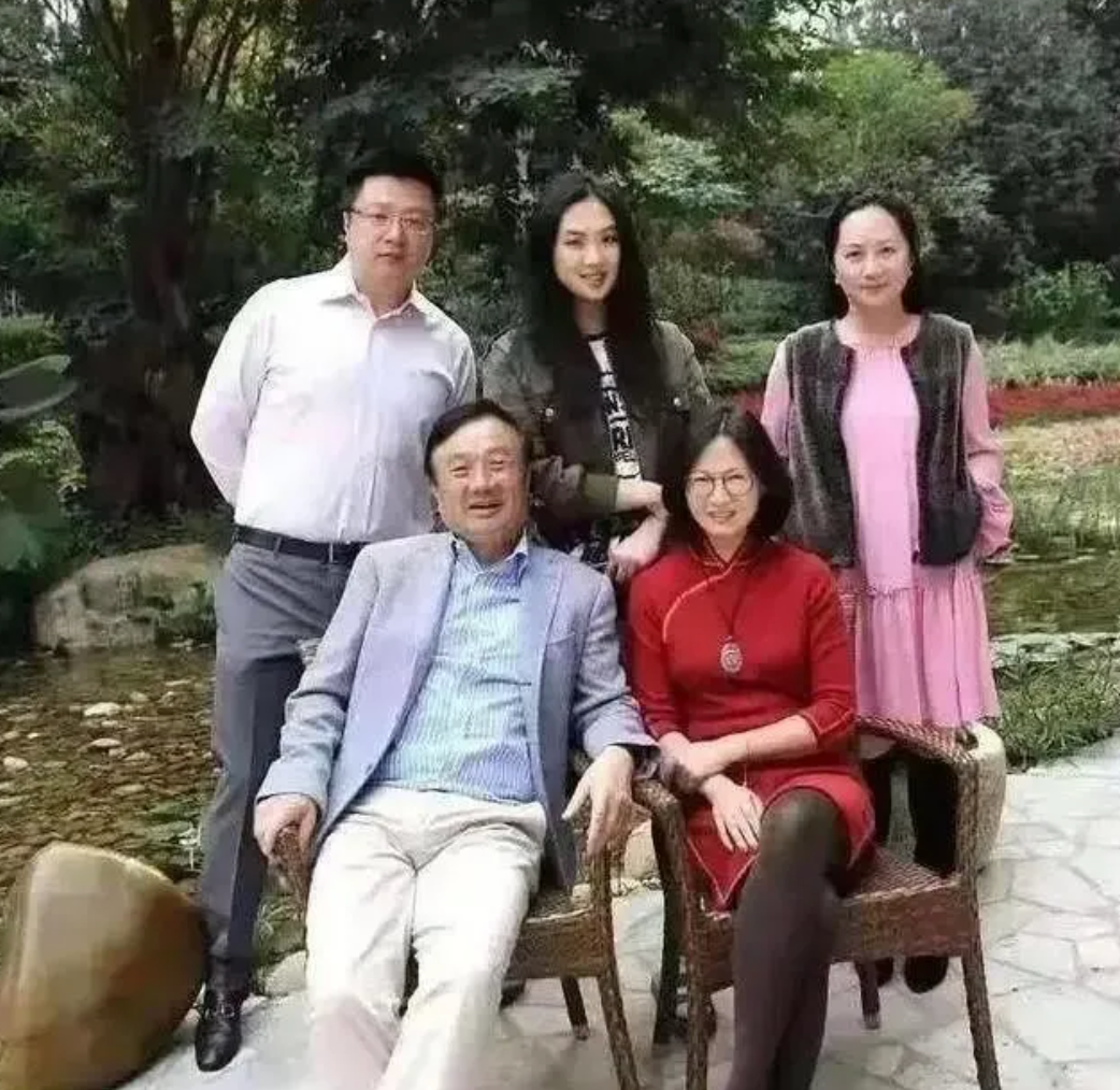 孟晚舟的朋友圈，暴露了跟姚安娜的真实关系