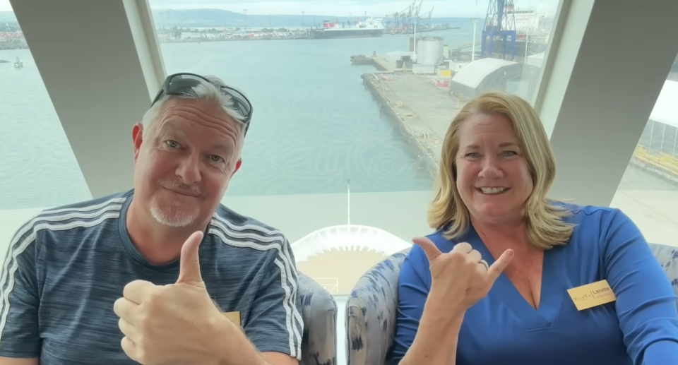 退休夫妇花10万“邮轮养老”：船上住15年，包吃包打扫，环游世界4圈，比房租便宜得多！