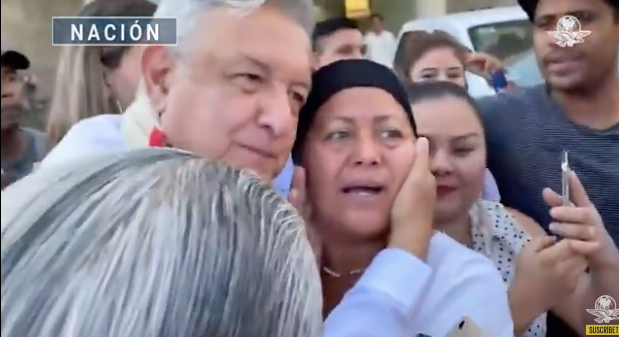 和毒枭老妈殷勤握手聊天，墨西哥总统这个举动，狠狠打了墨西哥民众一耳光（组图） - 9