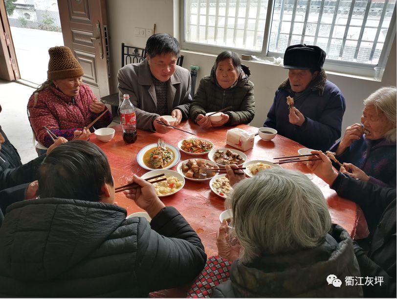 暖冬敬老｜龍山村居家養老服務中心舉辦新春團圓宴 家居 第10張