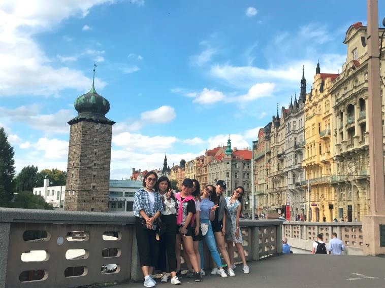 三亚学院与琼州学院_三亚学院是几本_明星学院喂本少是女生