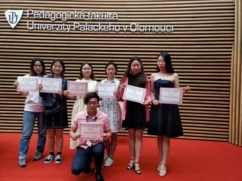 明星学院喂本少是女生_三亚学院与琼州学院_三亚学院是几本