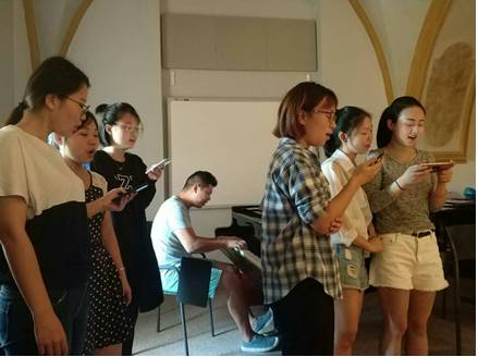 明星学院喂本少是女生_三亚学院是几本_三亚学院与琼州学院