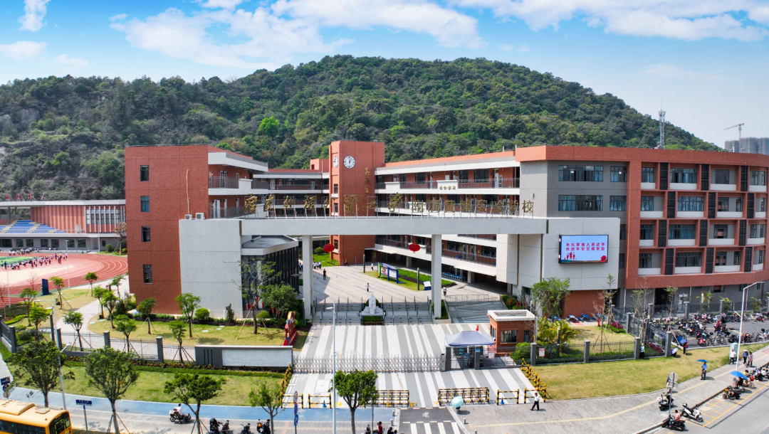 黄埔富力新城*新房价，*付66万！学府+现房