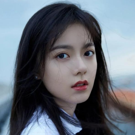 使用AI绘画工具，1分钟生成动漫头像