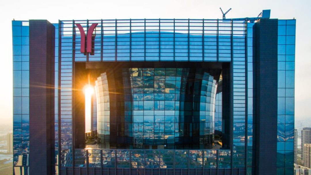 白云珠江右岸开盘，建面125-313㎡