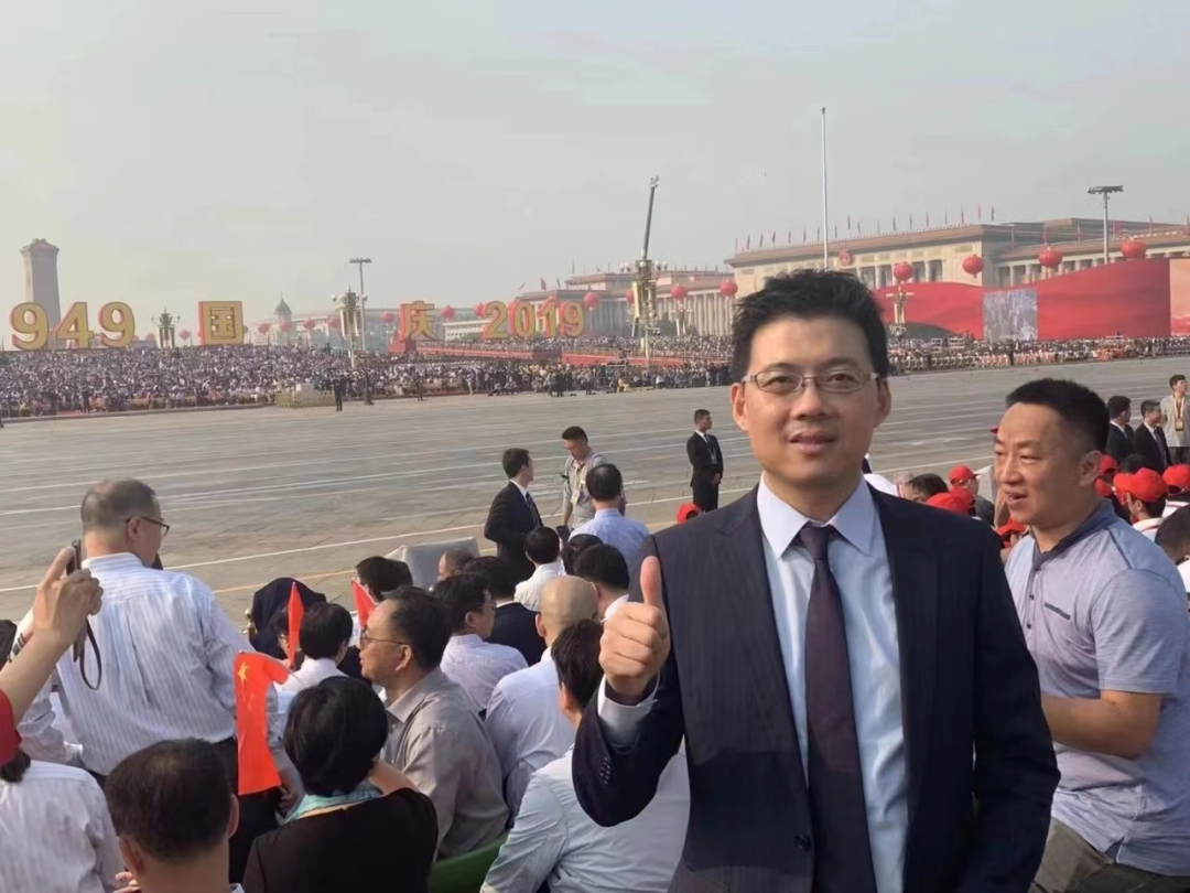 2019年10月1日,旅日侨领方永义应邀参加中华人民共和国成立70周年阅兵